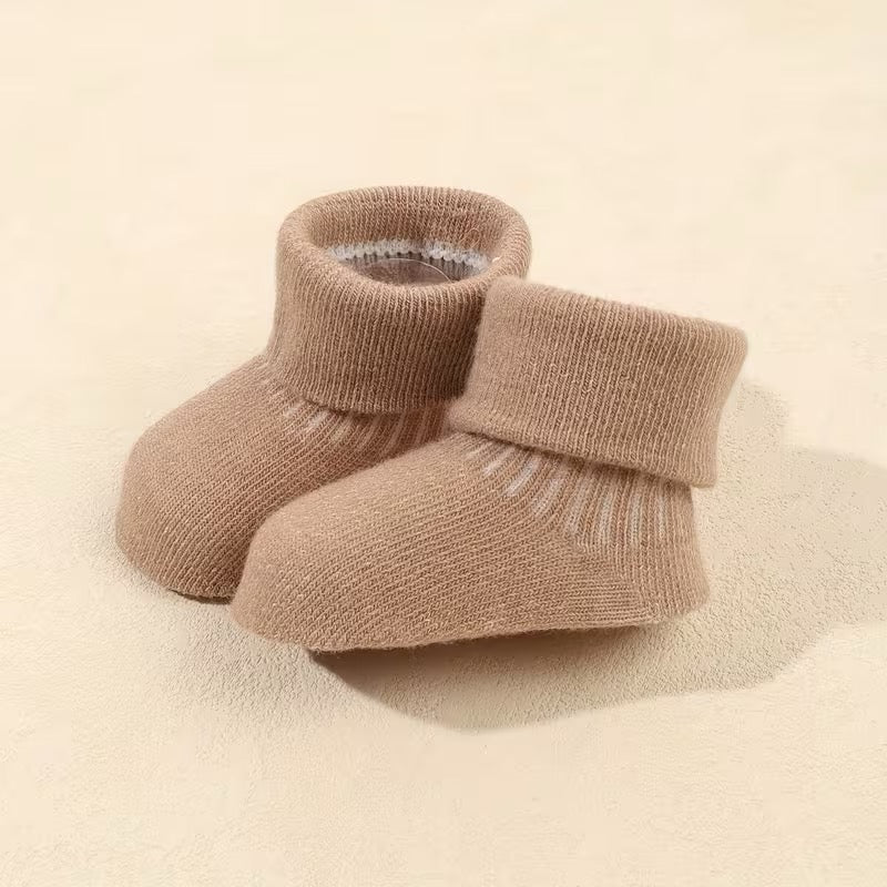 Smart Finds - 6 Pairs Soft Knit Baby Socks