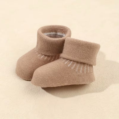 Smart Finds - 6 Pairs Soft Knit Baby Socks